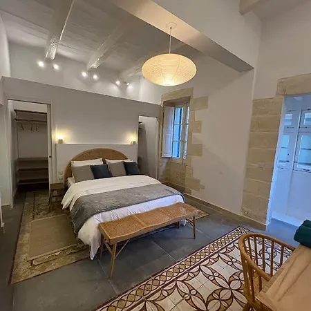 Kwatera prywatna Beautiful Location Rooftop Pool Sea View!